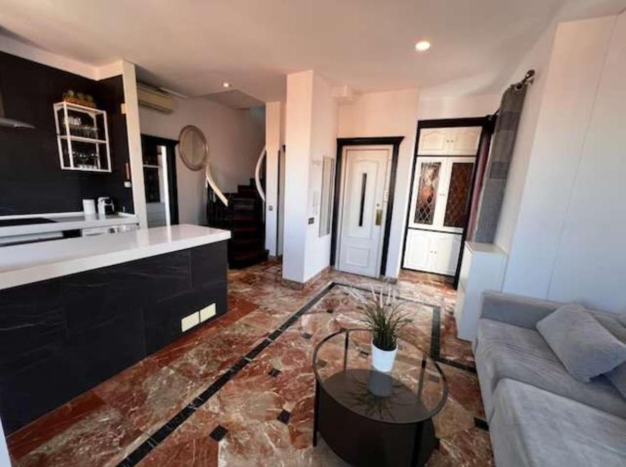Apartamentos El Tiempo Madrid Exteriör bild